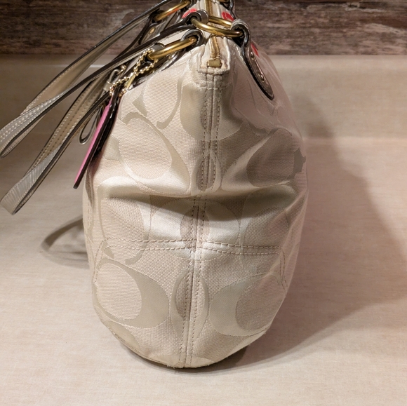 Coach Poppy Signature Khaki Gorgeous Canvas Multicolor C Tote/Shoulder Bag - Picture 7 of 15